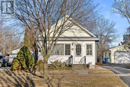 38 MYRTLE STREET  Kingsville, ON N9Y 1M3