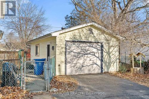 38 Myrtle Street, Kingsville, ON - Outdoor