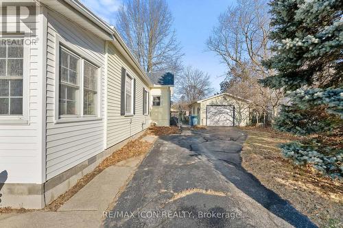 38 Myrtle Street, Kingsville, ON - Outdoor