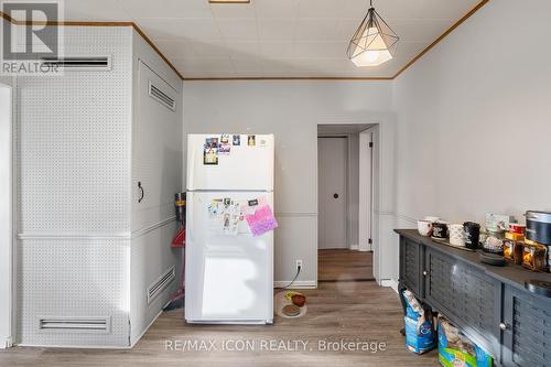 38 Myrtle Street, Kingsville, ON - Indoor