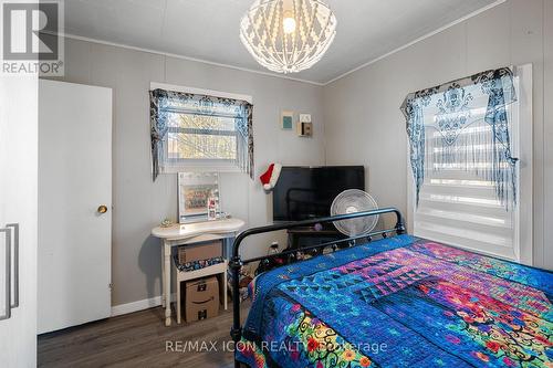 38 Myrtle Street, Kingsville, ON - Indoor Photo Showing Bedroom