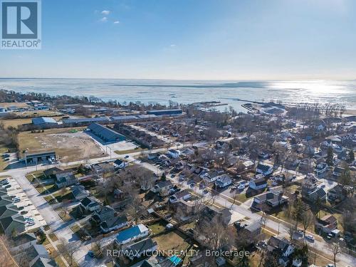 38 Myrtle Street, Kingsville, ON - Outdoor With View