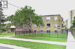 8 - 104 RAJAH STREET  Toronto, ON M6A 2J3