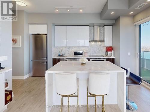 Lph07A - 30 Shore Breeze Drive, Toronto, ON - Indoor Photo Showing Kitchen With Upgraded Kitchen