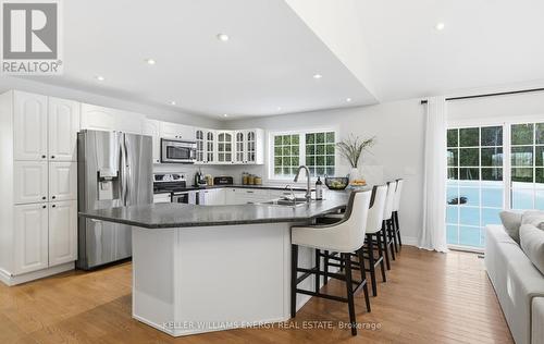 60 Davidge Drive, Scugog, ON - Indoor Photo Showing Kitchen With Upgraded Kitchen