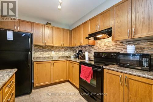 2604 Baynes Sound Way, Ottawa, ON - Indoor Photo Showing Kitchen
