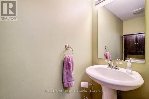 2604 Baynes Sound Way, Ottawa, ON - Indoor Photo Showing Bathroom