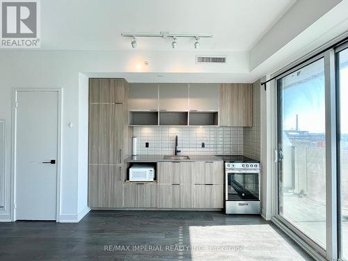906 - 60 Tannery Road, Toronto, ON - Indoor Photo Showing Kitchen