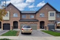 74 DAVENFIELD CIRCLE  Brampton, ON L6P 4M2