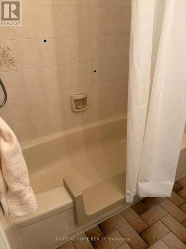 1987 Cochrane Street, Ottawa, ON - Indoor Photo Showing Bathroom