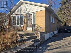 BSMT - 38 COPPING ROAD  Toronto, ON M1G 3J8