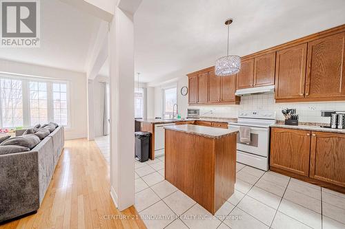 50 Everingham Circle, Brampton, ON - Indoor Photo Showing Kitchen