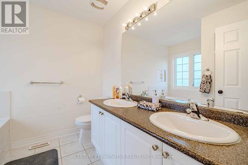 50 Everingham Circle, Brampton, ON - Indoor Photo Showing Bathroom