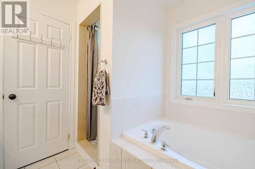 50 Everingham Circle, Brampton, ON - Indoor Photo Showing Bathroom