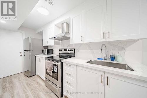 50 Everingham Circle, Brampton, ON - Indoor Photo Showing Kitchen