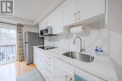 50 Everingham Circle, Brampton, ON - Indoor Photo Showing Kitchen