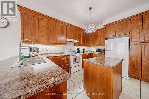 50 Everingham Circle, Brampton, ON - Indoor Photo Showing Kitchen With Double Sink