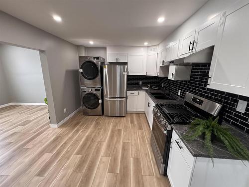 1322 Georgina Avenue, Thunder Bay, ON - Indoor Photo Showing Kitchen With Stainless Steel Kitchen With Double Sink