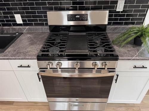 1322 Georgina Avenue, Thunder Bay, ON - Indoor Photo Showing Kitchen
