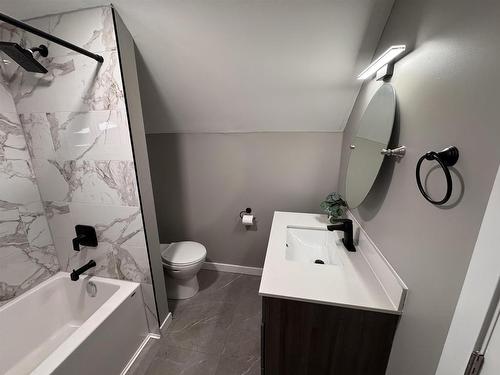 1322 Georgina Avenue, Thunder Bay, ON - Indoor Photo Showing Bathroom