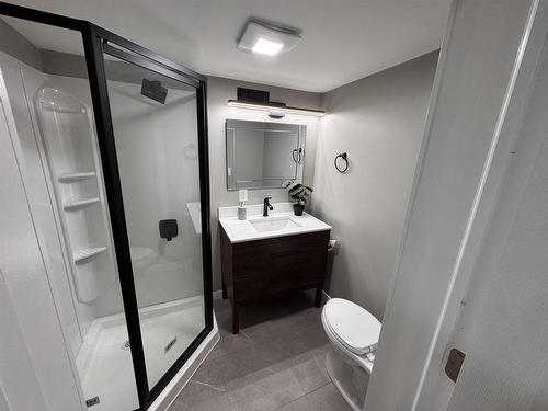 1322 Georgina Avenue, Thunder Bay, ON - Indoor Photo Showing Bathroom