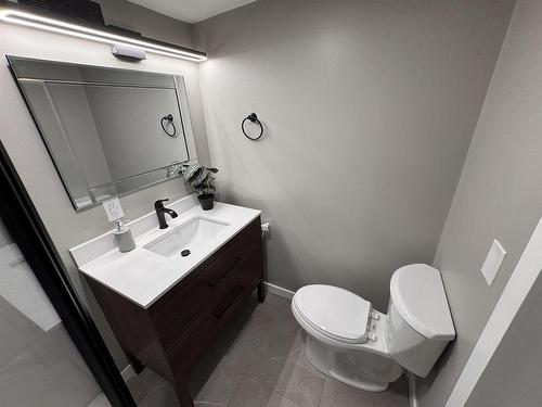 1322 Georgina Avenue, Thunder Bay, ON - Indoor Photo Showing Bathroom