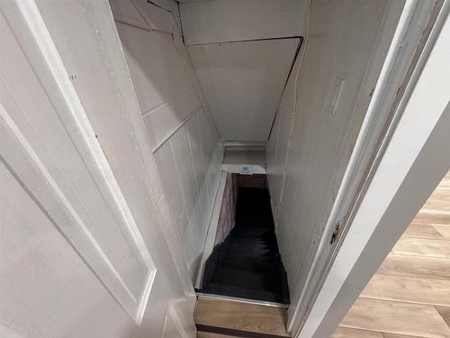 1322 Georgina Avenue, Thunder Bay, ON - Indoor Photo Showing Other Room