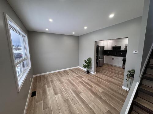 1322 Georgina Avenue, Thunder Bay, ON - Indoor Photo Showing Other Room