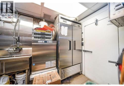 1739 Robson Street, Vancouver, BC 