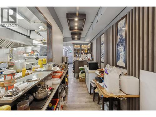 1739 Robson Street, Vancouver, BC 