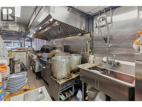 1739 Robson Street, Vancouver, BC 