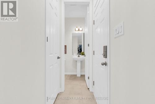 1344 Rose Way, Milton, ON - Indoor Photo Showing Other Room