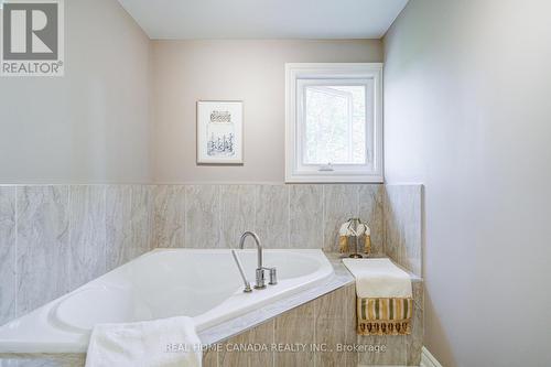 1690 Carrington Road, Mississauga, ON - Indoor Photo Showing Bathroom