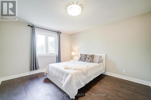 1690 Carrington Road, Mississauga, ON - Indoor Photo Showing Bedroom