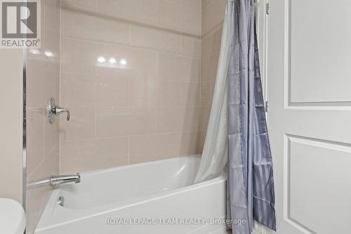 165 Woodhurst Crescent, Ottawa, ON - Indoor Photo Showing Bathroom