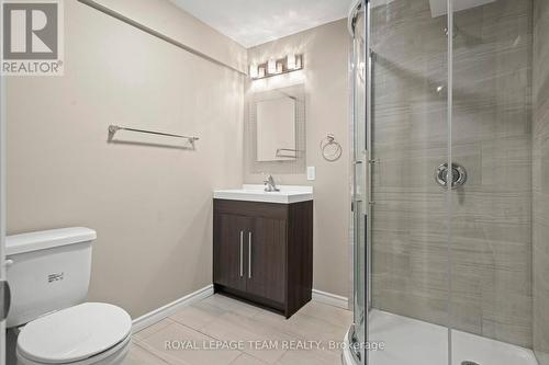 165 Woodhurst Crescent, Ottawa, ON - Indoor Photo Showing Bathroom
