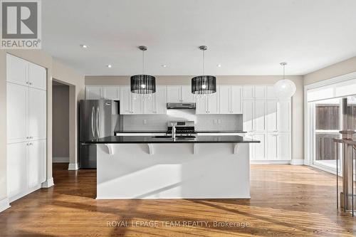 165 Woodhurst Crescent, Ottawa, ON - Indoor Photo Showing Kitchen With Stainless Steel Kitchen With Upgraded Kitchen