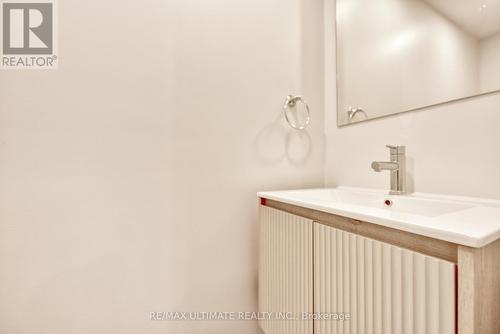 Laneway - 385 Mcroberts Avenue, Toronto, ON - Indoor Photo Showing Bathroom