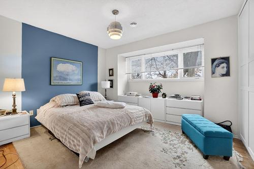 Primary bedroom - 6520 Av. Des Perruches, Laval (Sainte-Rose), QC - Indoor Photo Showing Bedroom