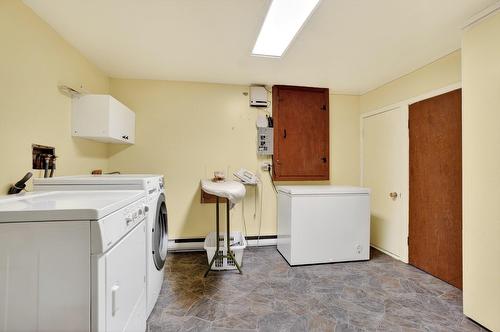 Laundry room - 6520 Av. Des Perruches, Laval (Sainte-Rose), QC - Indoor Photo Showing Laundry Room