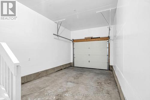 211 Third Street E, Cornwall, ON - Indoor Photo Showing Garage
