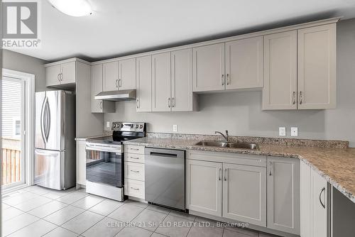 211 Third Street E, Cornwall, ON - Indoor Photo Showing Kitchen With Double Sink