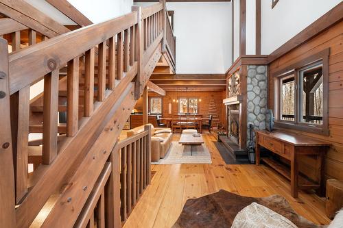 Salon - 515  - 517 Crois. De La Coulée, Lac-Supérieur, QC - Indoor Photo Showing Other Room