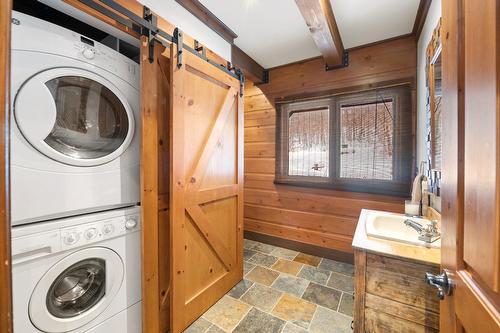 Salle de lavage - 515  - 517 Crois. De La Coulée, Lac-Supérieur, QC - Indoor Photo Showing Laundry Room