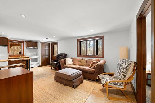 Logement - 515  - 517 Crois. De La Coulée, Lac-Supérieur, QC - Indoor Photo Showing Living Room