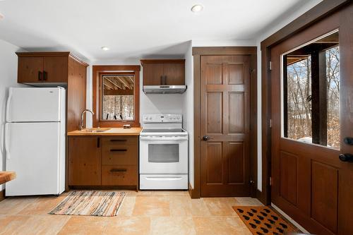 Logement - 515  - 517 Crois. De La Coulée, Lac-Supérieur, QC - Indoor Photo Showing Kitchen
