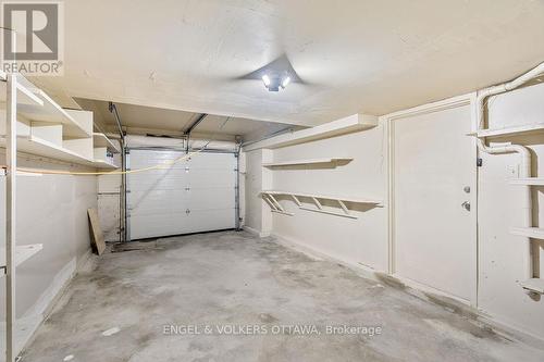 12 Bayside Private, Ottawa, ON - Indoor Photo Showing Garage