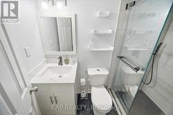 Ensuite in the basement - 