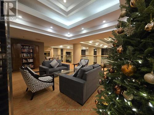 2513 - 1001 Bay Street, Toronto, ON - Indoor Photo Showing Other Room