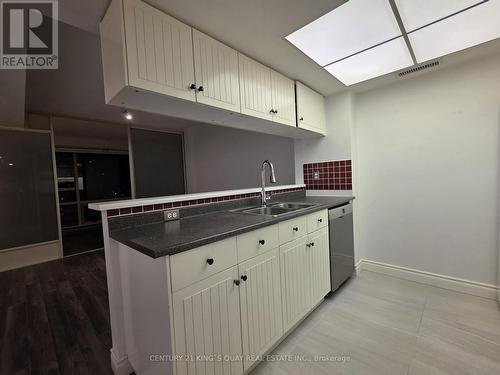 2513 - 1001 Bay Street, Toronto, ON - Indoor Photo Showing Kitchen With Double Sink